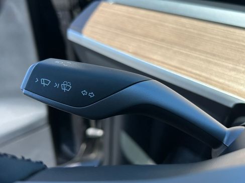 Used 2025 Tesla Model Y Performance AWD/4WD image 21