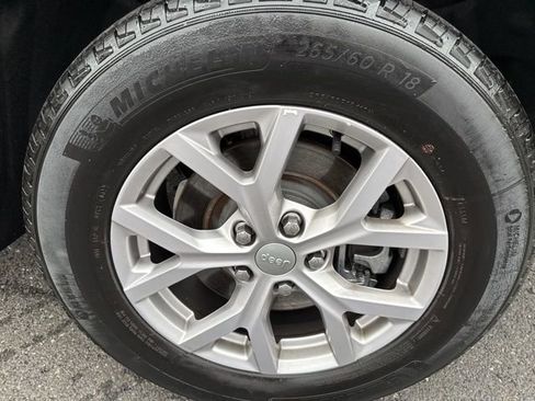 Used 2022 Jeep Grand Cherokee L Limited image 10