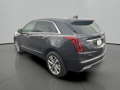 Used 2023 Cadillac XT5 Premium Luxury w/ Technology Package image 3