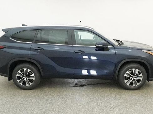 New 2026 Toyota Highlander XLE AWD/4WD image 11