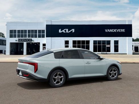 New 2026 Kia K4 FWD image 8