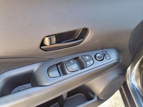 New 2025 Nissan Kicks Play S image 12