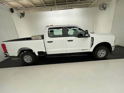 Used 2024 Ford F250 XL w/ FX4 Off-Road Package AWD/4WD image 7