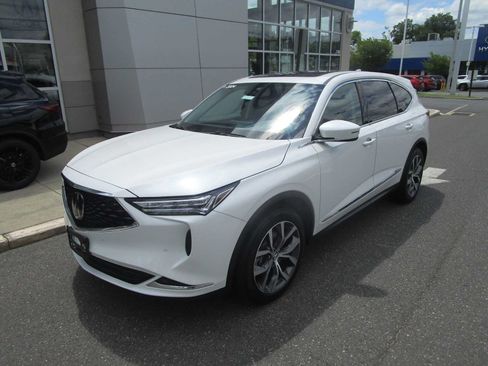 Certified 2024 Acura MDX SH-AWD w/ Technology Package image 2