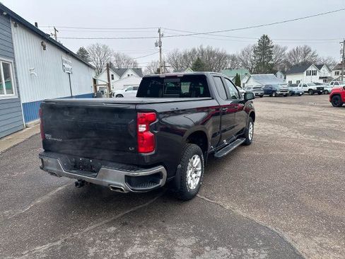 Used 2023 Chevrolet Silverado 1500 LT w/ Z71 Off-Road Package image 3