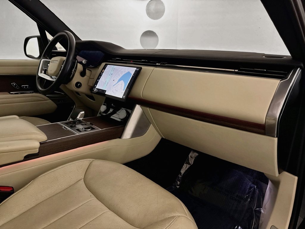 Certified 2023 Land Rover Range Rover SE AWD/4WD image 30