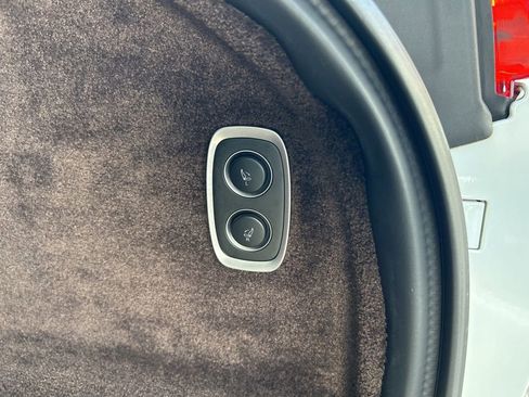 Used 2021 Aston Martin DBX image 43