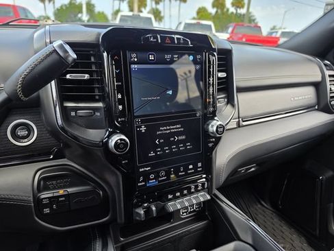 Used 2022 RAM 2500 Limited AWD/4WD image 23