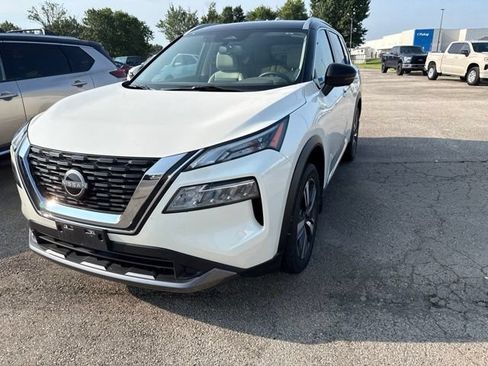 Used 2023 Nissan Rogue SL AWD/4WD image 3