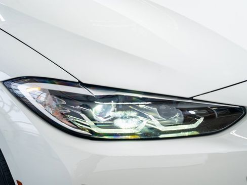 Used 2023 BMW i4 eDrive40 w/ Premium Package image 18