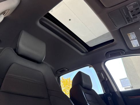 Used 2022 Honda CR-V Touring image 18