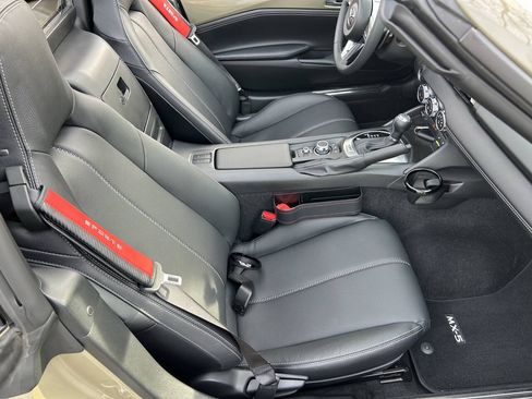 Used 2023 MAZDA MX-5 Miata Grand Touring RWD image 30