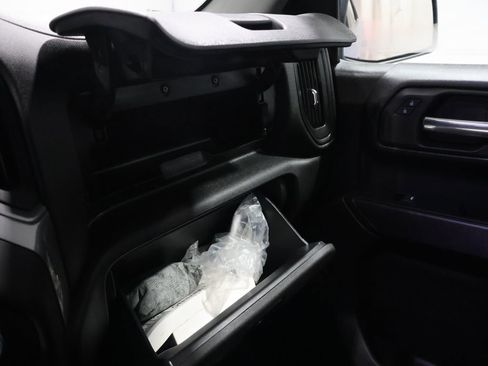 Used 2022 Chevrolet Silverado 1500 Custom image 33