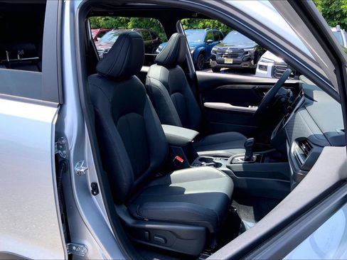 Certified 2025 Subaru Forester Limited AWD/4WD image 7