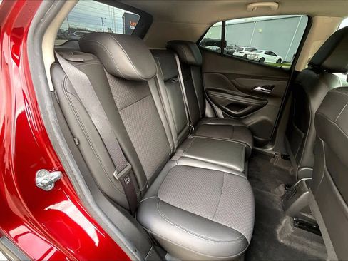 Used 2022 Buick Encore Preferred w/ Safety Package image 20