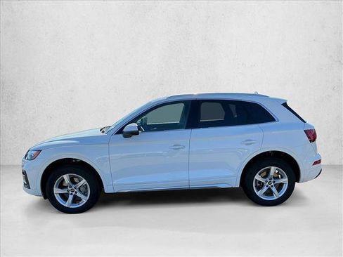 Used 2023 Audi Q5 2.0T Premium w/ Convenience Package image 8