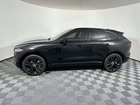 Used 2026 Jaguar F-PACE R-Dynamic S image 2