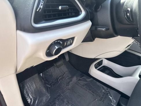 Used 2023 Chrysler Voyager LX FWD image 21