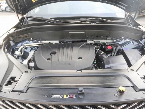 Certified 2025 Volvo XC90 B5 Core w/ Climate Package image 29