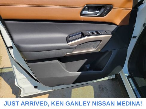 Certified 2024 Nissan Pathfinder Platinum w/ Cargo Package AWD/4WD image 15