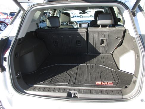 Used 2021 GMC Terrain SLT w/ Infotainment Package II image 10