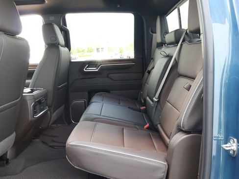 New 2026 GMC Sierra 2500 Denali w/ Denali Reserve Package AWD/4WD image 15
