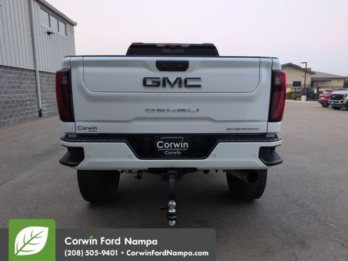 Used 2024 GMC Sierra 3500 Denali Ultimate AWD/4WD image 4