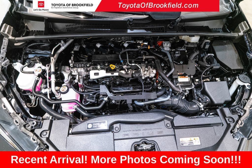 Used 2025 Toyota Prius LE FWD image 31