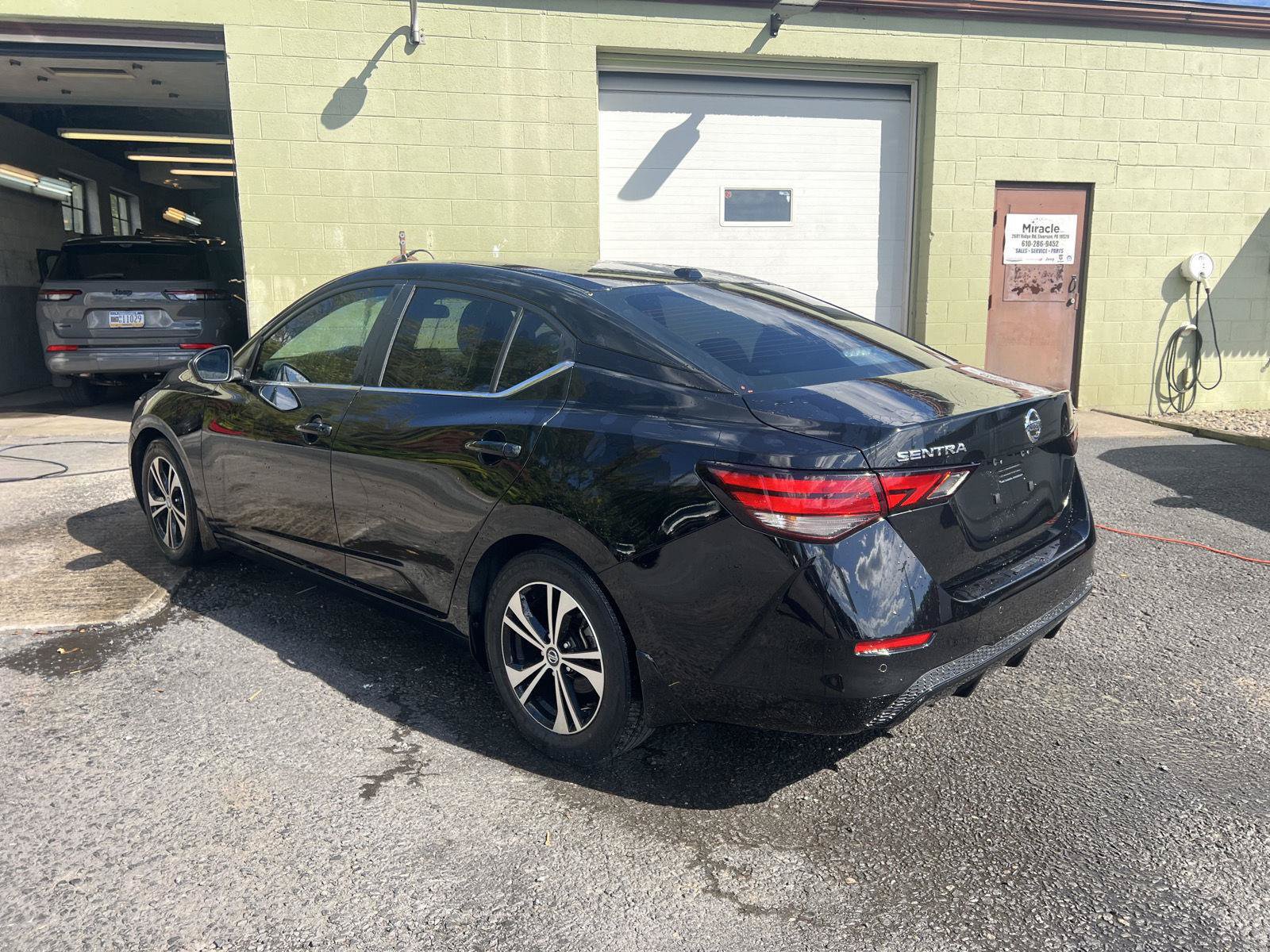 Used 2022 Nissan Sentra SV w/ All-Weather Package FWD image 5