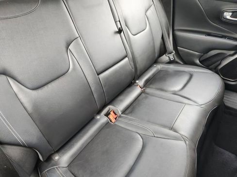 Used 2018 Jeep Renegade Limited w/ UConnect 8.4 Nav Group image 28