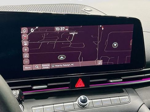 Used 2024 Hyundai Elantra SEL image 35