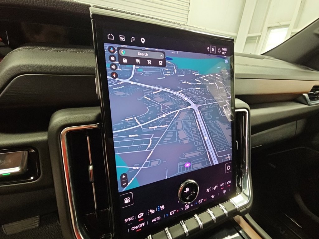 Certified 2025 GMC Yukon Denali RWD image 16