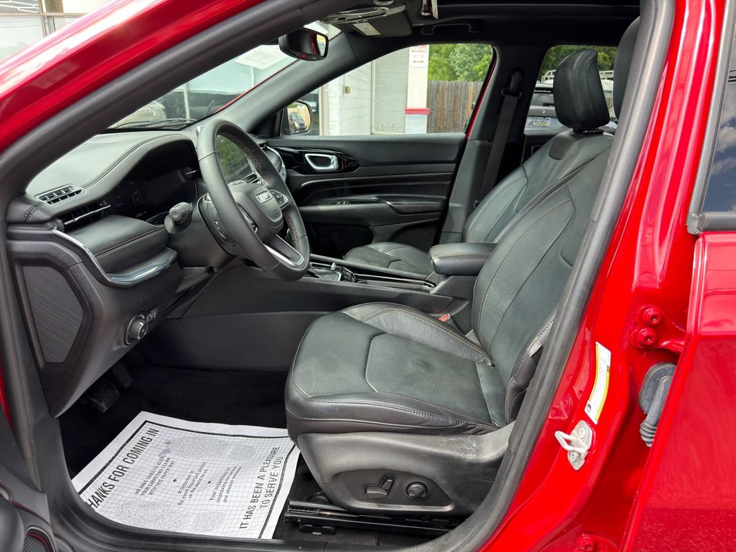Used 2022 Jeep Compass Limited w/ (RED) Package AWD/4WD image 17