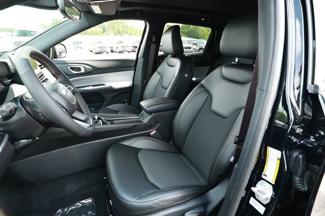 New 2026 Jeep Compass Latitude AWD/4WD image 25