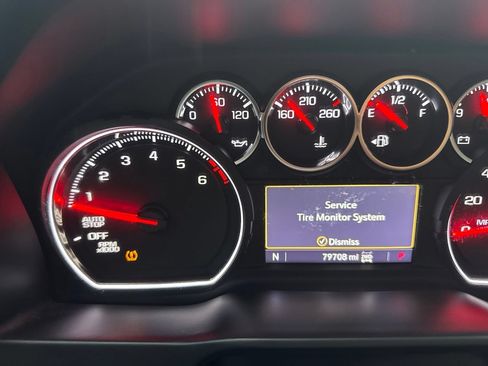 Used 2019 Chevrolet Silverado 1500 RST AWD/4WD image 11