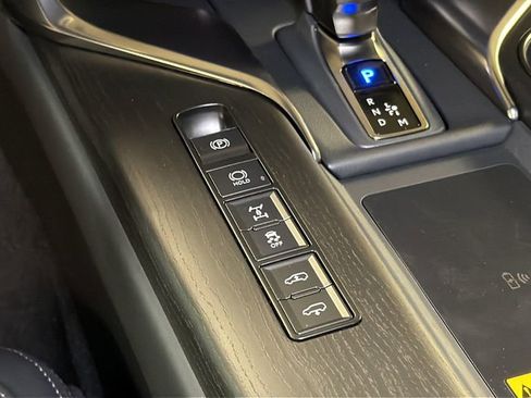 New 2026 Lexus LX 700h Luxury image 25