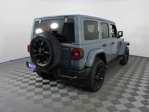 Used 2025 Jeep Wrangler Unlimited Sahara AWD/4WD image 23