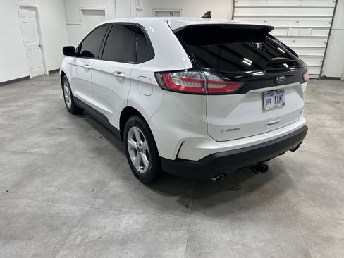Certified 2020 Ford Edge SE image 7
