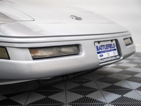 Used 1996 Chevrolet Corvette Coupe RWD image 10