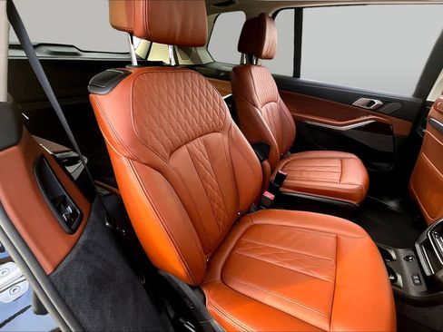 Used 2026 BMW X7 xDrive40i w/ Premium Package AWD/4WD image 19
