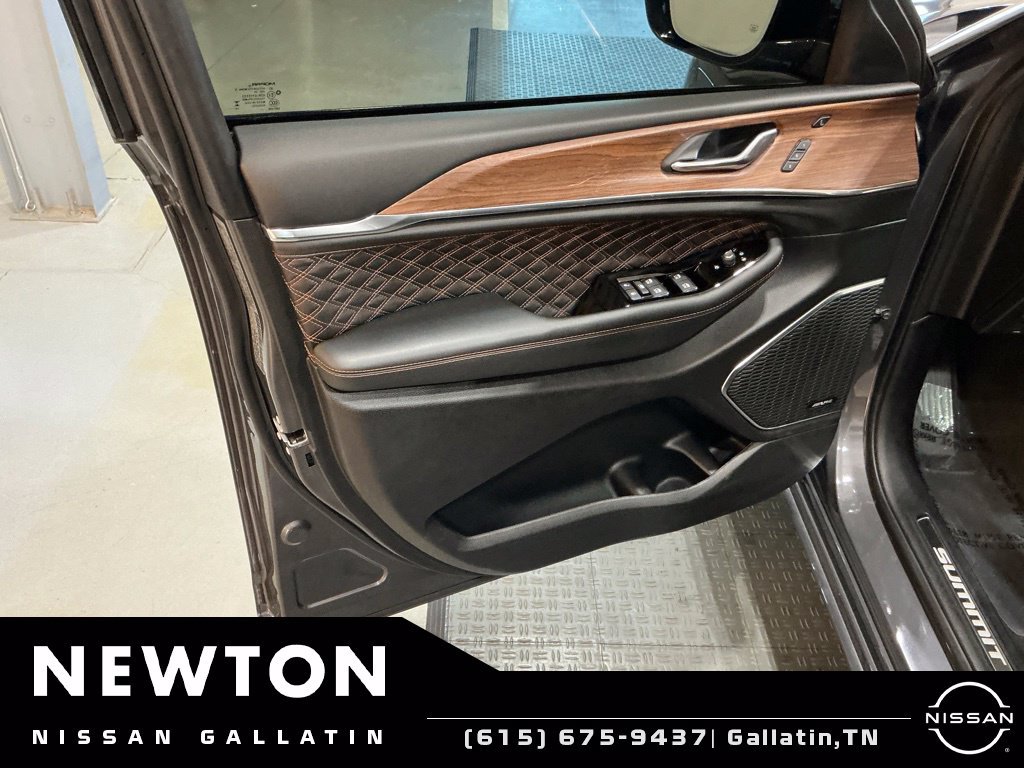 Used 2024 Jeep Grand Cherokee L Summit w/ High Altitude Package AWD/4WD image 83