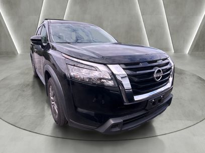 Used 2023 Nissan Pathfinder SV w/ SV Premium Package