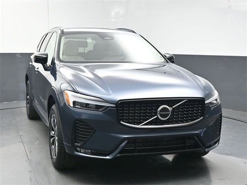 New 2025 Volvo XC60 B5 Core image 2