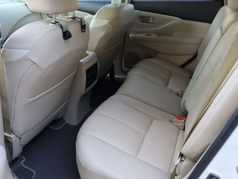 Used 2018 Nissan Murano SL w/ Moonroof Package FWD image 6