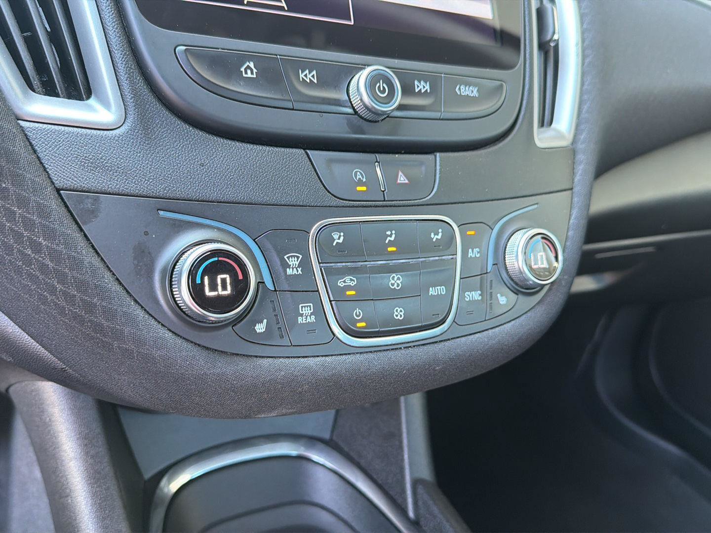 Used 2024 Chevrolet Malibu LT FWD image 25