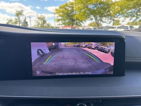Used 2025 Nissan Murano SV AWD/4WD image 16