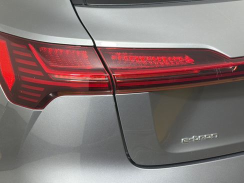 Used 2020 Audi Q5 2.0T Premium Plus w/ Premium Plus Package AWD/4WD image 27