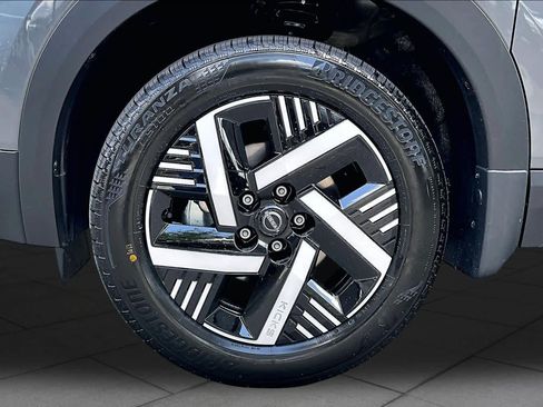 New 2026 Nissan Kicks SV w/ SV Premium Package FWD image 11