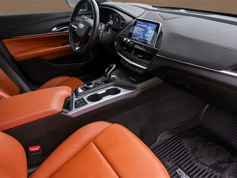 Certified 2021 Cadillac CT4 Premium Luxury image 31