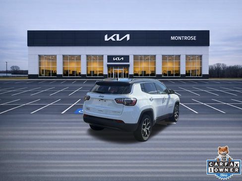 Used 2024 Jeep Compass Limited AWD/4WD image 6
